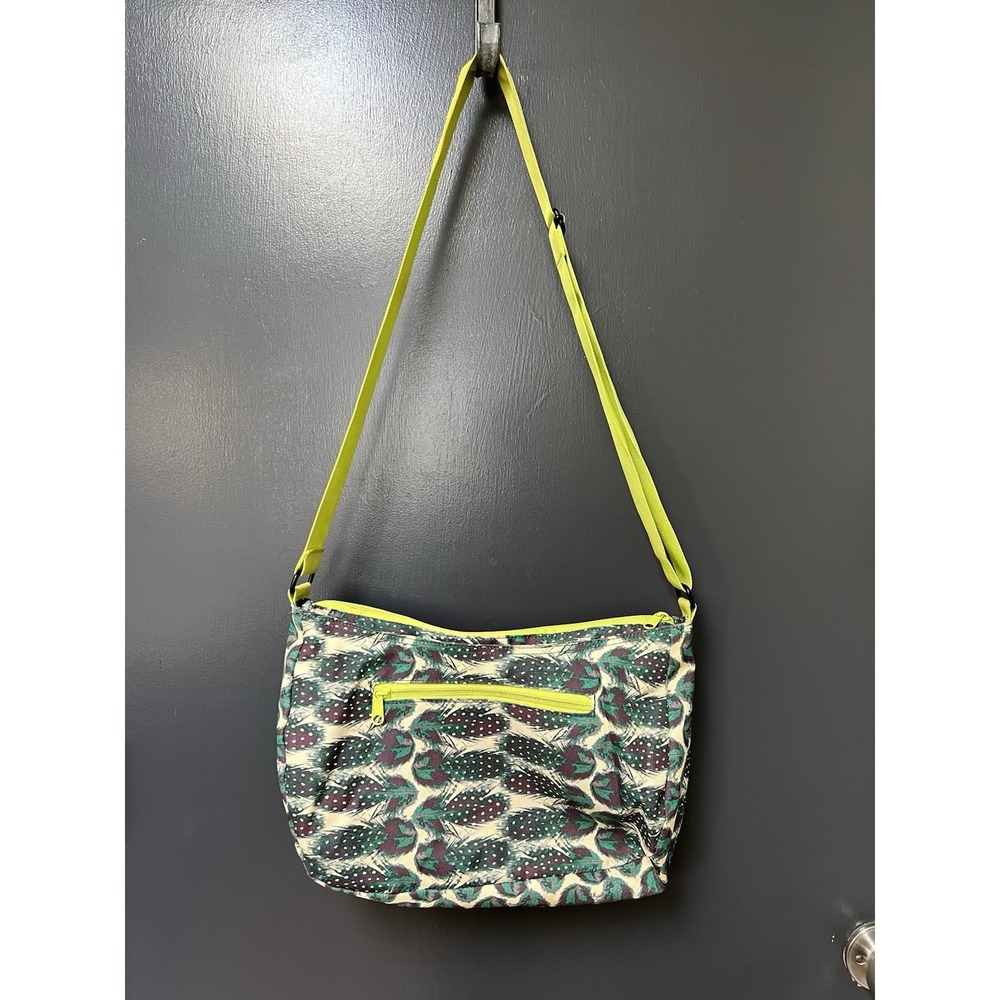 KAVU Crossbody Shoulder Bag Pockets Multicolored Feather Boho Travel - Picture 4 of 7